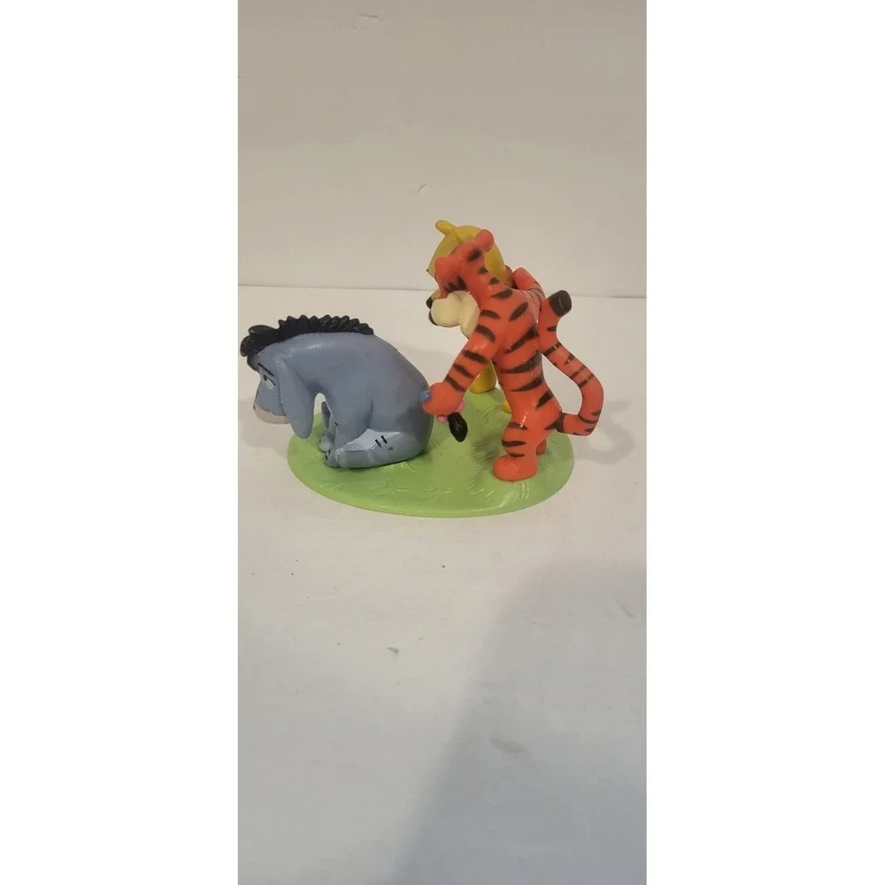 Winnie the Pooh Cake Topper Plastic Pooh Tigger Eeyore‎ 3